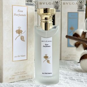 EAU PARFUMEE AU THE BLANC